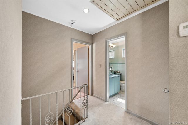 24 Allen Road, Rockville Centre, NY 11570