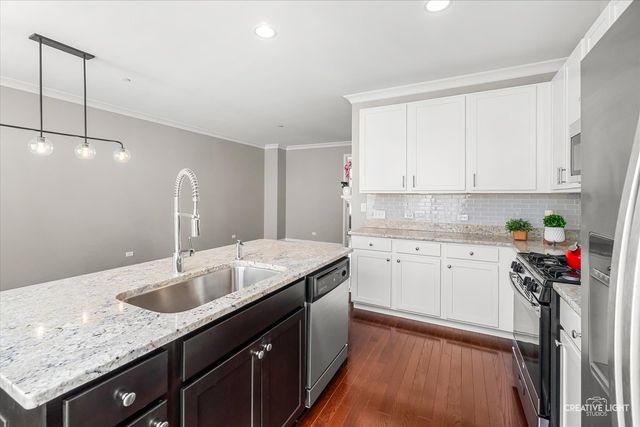 305 Lexington Lane, Rolling Meadows, IL 60008