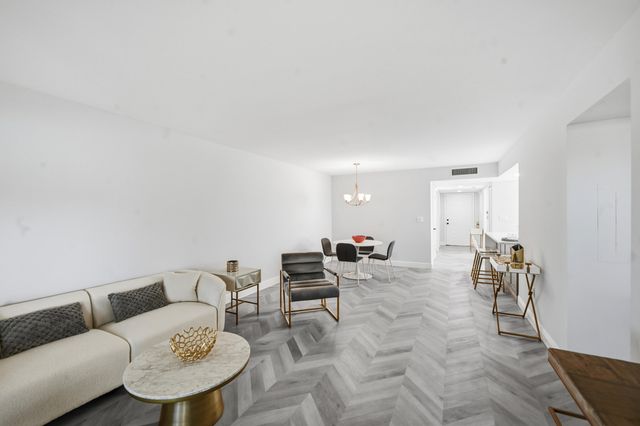 15378 Lakes Of Delray Boulevard 15, Delray Beach, FL 33484