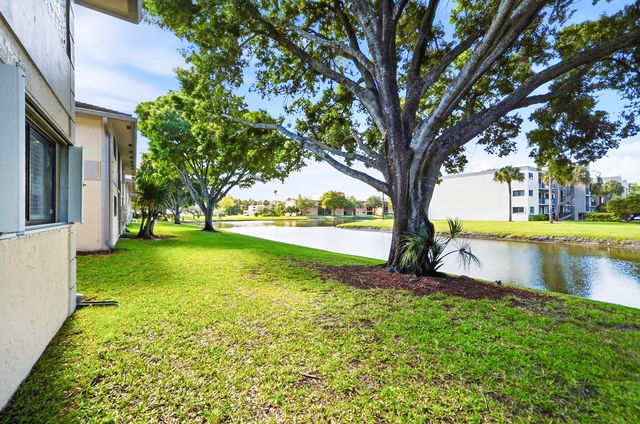 15378 Lakes Of Delray Boulevard 15, Delray Beach, FL 33484