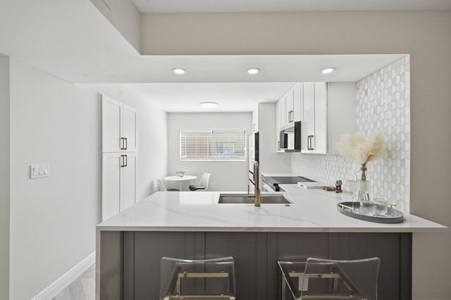 15378 Lakes Of Delray Boulevard 15, Delray Beach, FL 33484