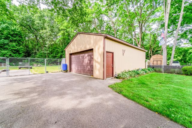 39001 Wade Road, Romulus, MI 48174
