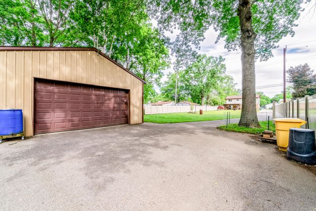 39001 Wade Road, Romulus, MI 48174