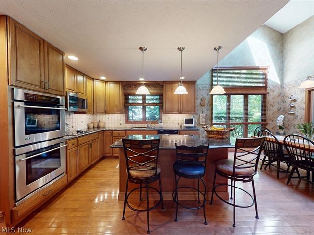 857 Hardwood Court, Mayfield Village, OH 44040