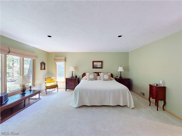 857 Hardwood Court, Mayfield Village, OH 44040