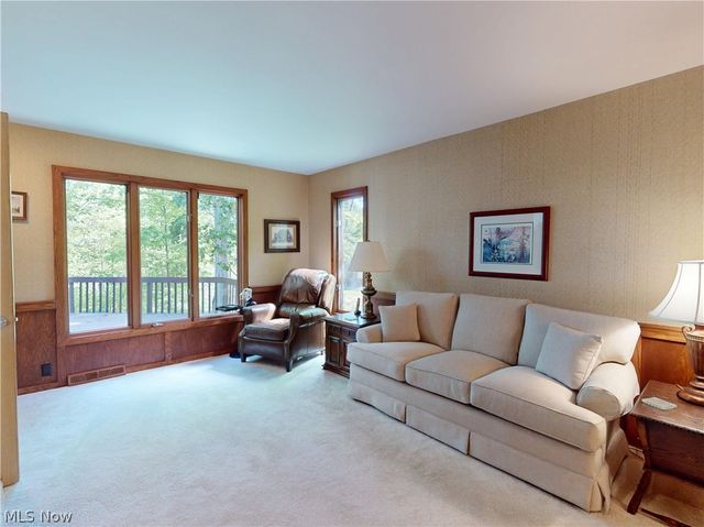 857 Hardwood Court, Mayfield Village, OH 44040