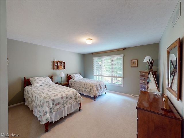 857 Hardwood Court, Mayfield Village, OH 44040