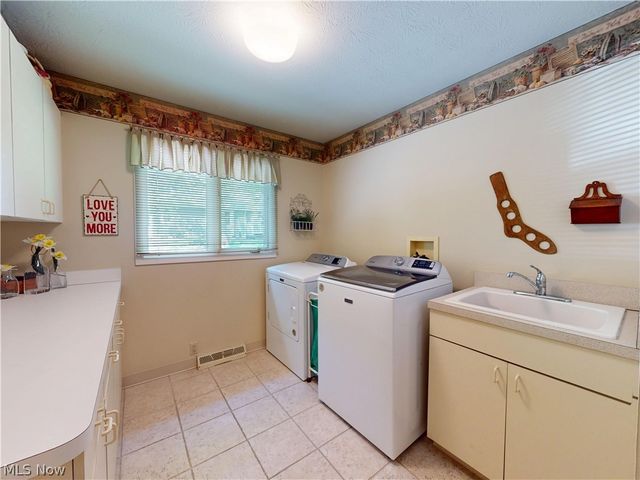 857 Hardwood Court, Mayfield Village, OH 44040