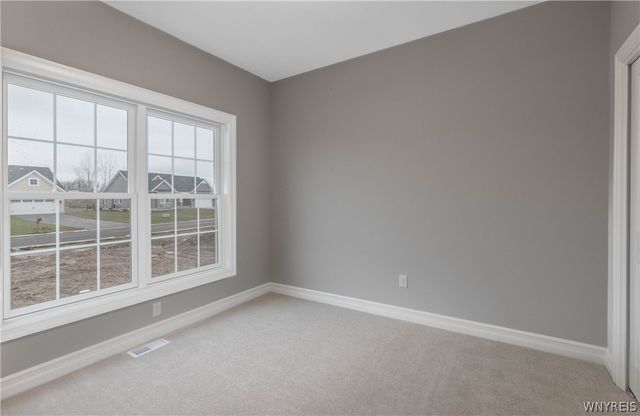 7290 Woodhaven Drive, Lockport Town, NY 14094