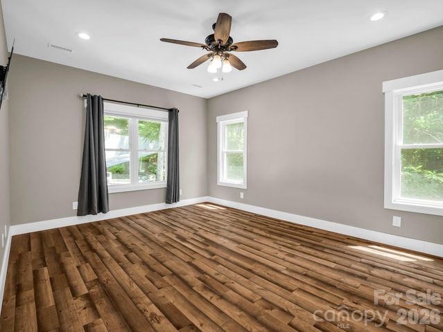 38 Scenic View Drive, Hendersonville, NC 28792