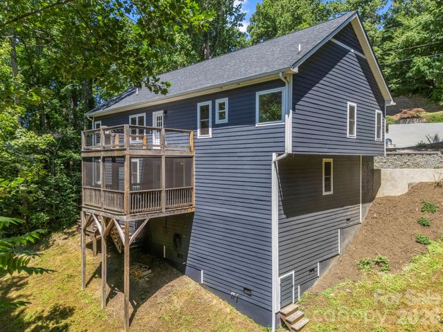 38 Scenic View Drive, Hendersonville, NC 28792