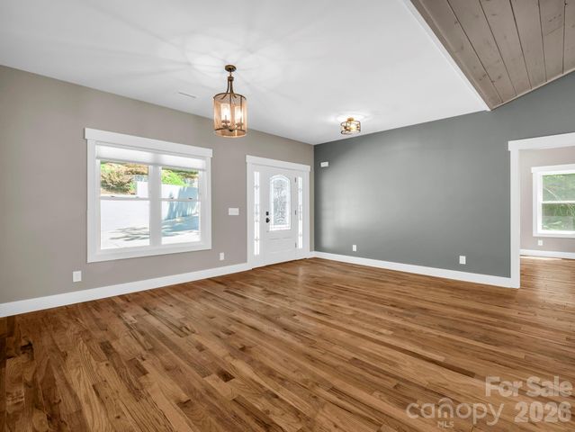 38 Scenic View Drive, Hendersonville, NC 28792