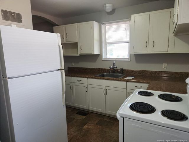 469 McBain Drive, Fayetteville, NC 28303