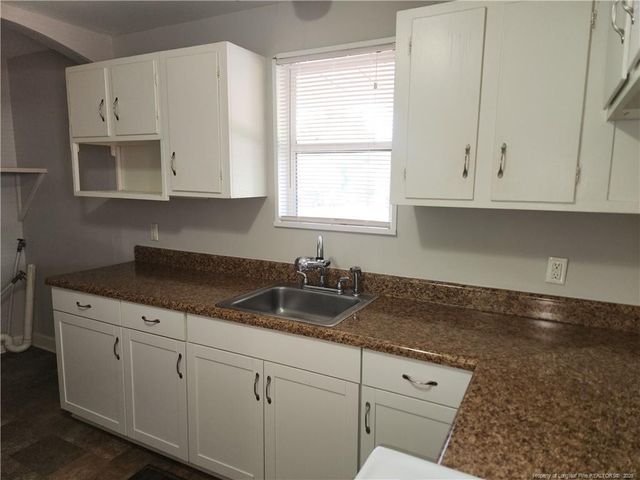 469 McBain Drive, Fayetteville, NC 28303