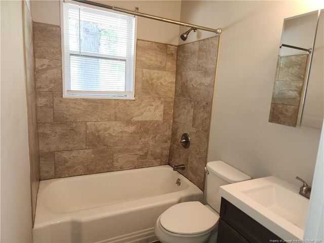 469 McBain Drive, Fayetteville, NC 28303