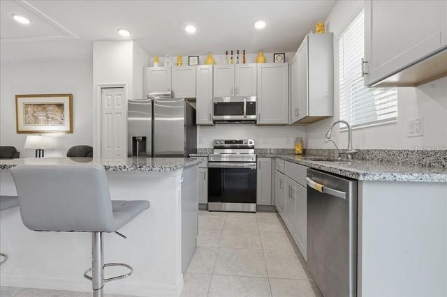 34179 CINDER WAY, Wesley Chapel, FL 33545