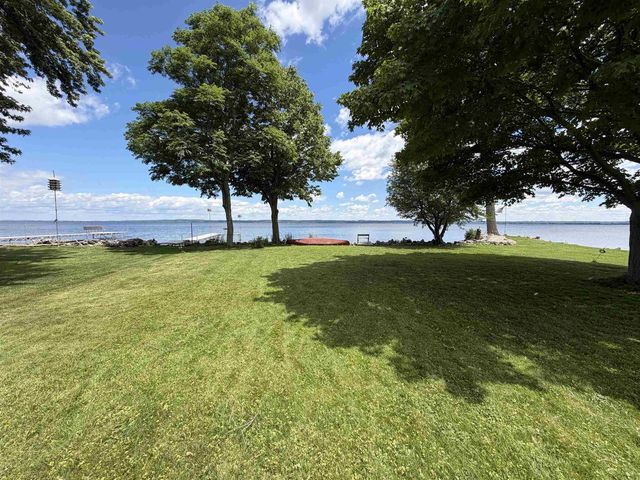 N8183 LAKESHORE DRIVE, Fond Du Lac, WI 54937
