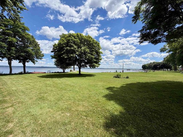 N8183 LAKESHORE DRIVE, Fond Du Lac, WI 54937