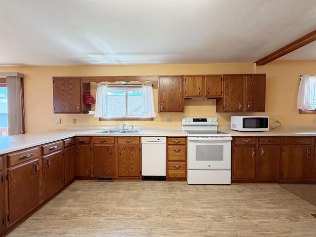 N8183 LAKESHORE DRIVE, Fond Du Lac, WI 54937