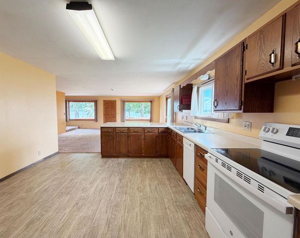 N8183 LAKESHORE DRIVE, Fond Du Lac, WI 54937