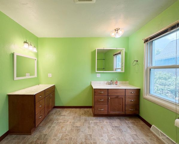 N8183 LAKESHORE DRIVE, Fond Du Lac, WI 54937
