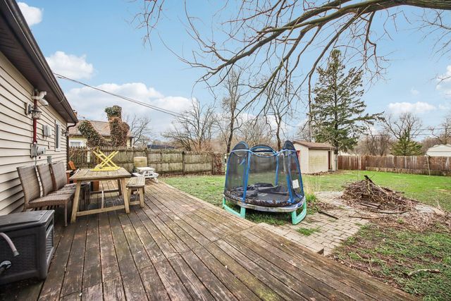 65 Della Street, Crystal Lake, IL 60014