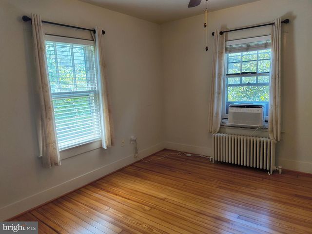 3 HIGH ST, Brookeville, MD 20833