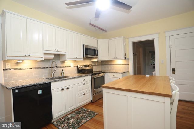 3 HIGH ST, Brookeville, MD 20833