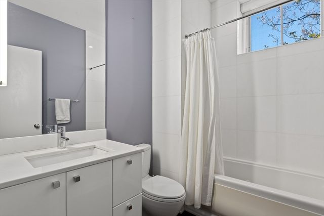 68 Seaverns Ave A, Boston, MA 02130