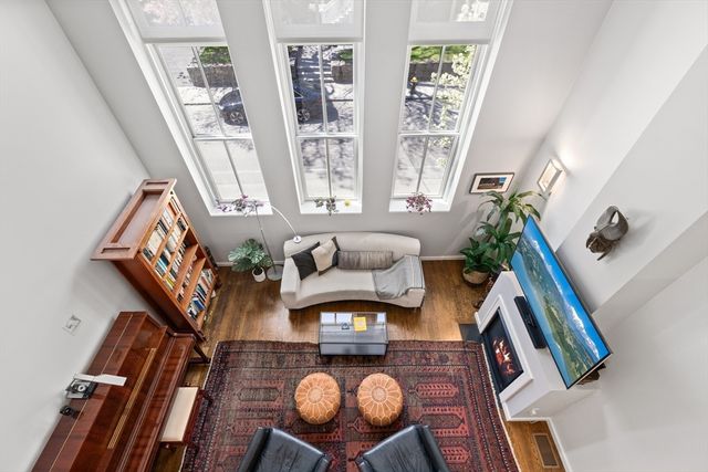 68 Seaverns Ave A, Boston, MA 02130