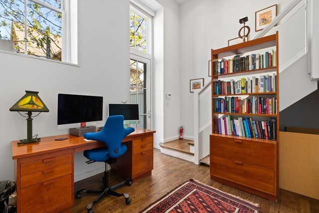 68 Seaverns Ave A, Boston, MA 02130