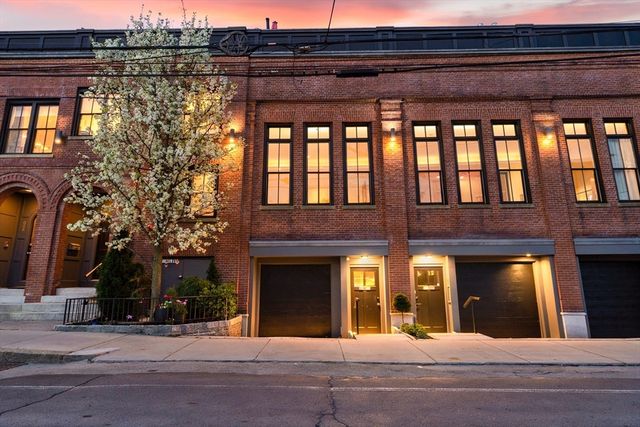 68 Seaverns Ave A, Boston, MA 02130