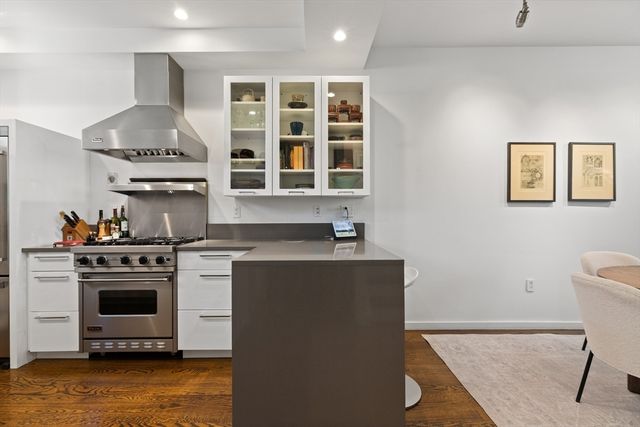 68 Seaverns Ave A, Boston, MA 02130