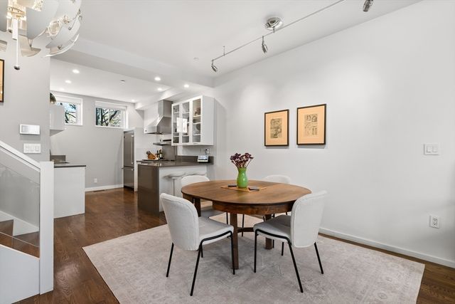 68 Seaverns Ave A, Boston, MA 02130