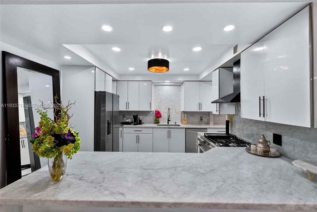 800 NE 97th St 0, Miami Shores, FL 33138