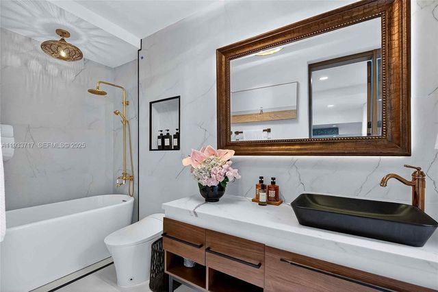 800 NE 97th St 0, Miami Shores, FL 33138