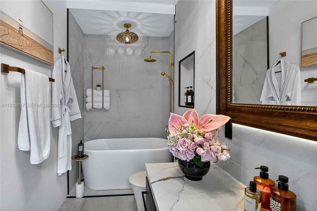 800 NE 97th St 0, Miami Shores, FL 33138