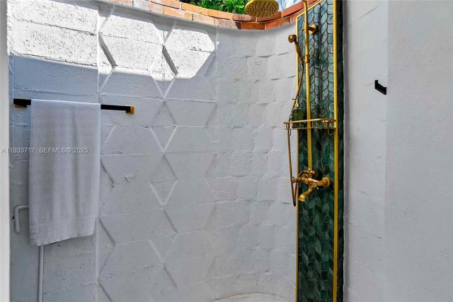 800 NE 97th St 0, Miami Shores, FL 33138