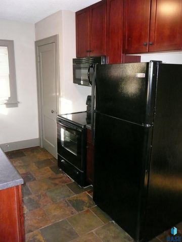 1025 S Wayland Ave Avenue, Sioux Falls, SD 57103