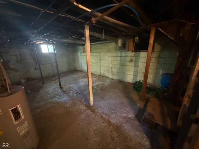 2004 E Wheeler Avenue, Terre Haute, IN 47802