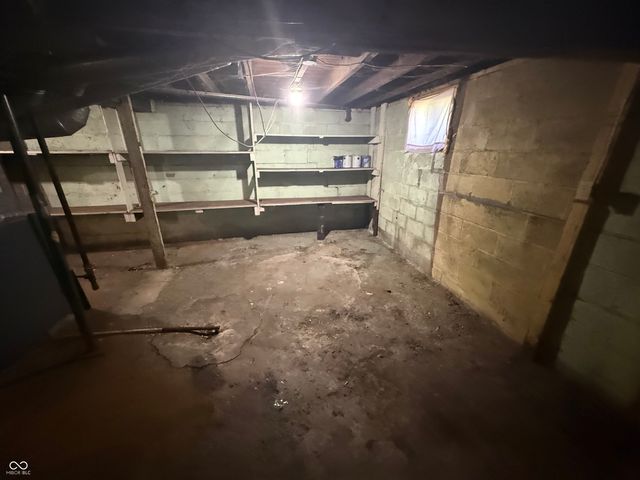 2004 E Wheeler Avenue, Terre Haute, IN 47802