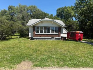 2004 E Wheeler Avenue, Terre Haute, IN 47802