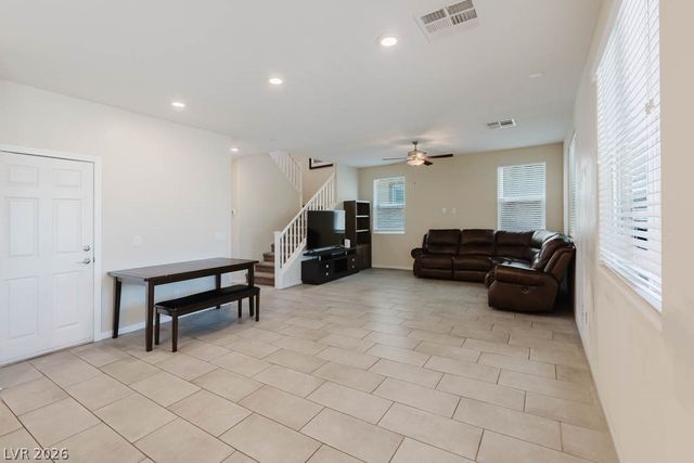5392 Jade Crystal Avenue, Las Vegas, NV 89146