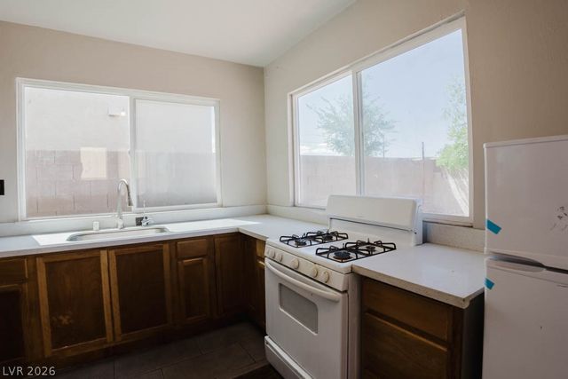 5392 Jade Crystal Avenue, Las Vegas, NV 89146