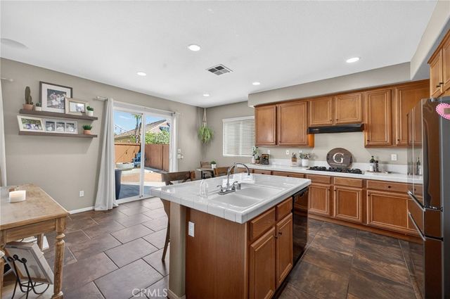 33884 Pegase Court, Temecula, CA 92592