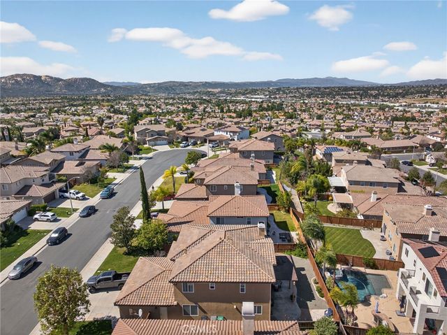 33884 Pegase Court, Temecula, CA 92592