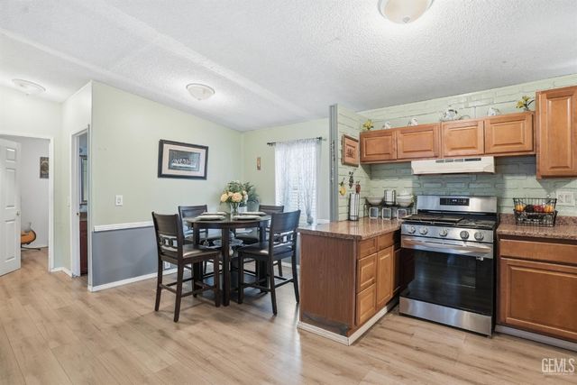 1301 Taft Highway 154, Bakersfield, CA 93307