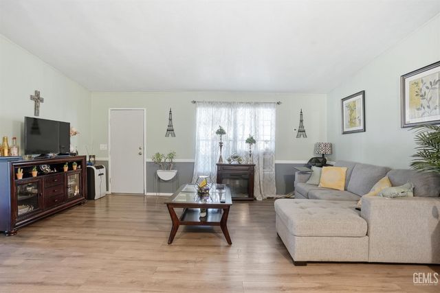 1301 Taft Highway 154, Bakersfield, CA 93307