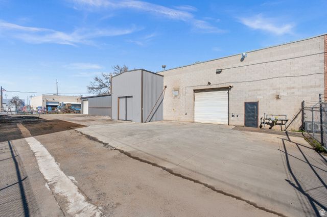 122 S NAVAJO, Salt Lake City, UT 84104