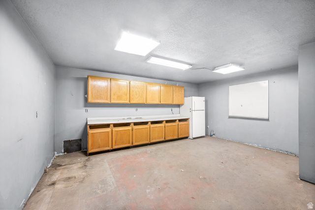 122 S NAVAJO, Salt Lake City, UT 84104